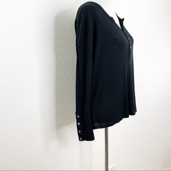 Chaser Long Sleeve Scoop Neck Henley with Button Cuffs Black Medium M NWT NEW - Picture 5 of 8